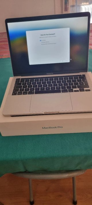 MacBook Pro 13 M1 8GB RAM 256GB SSD Plata