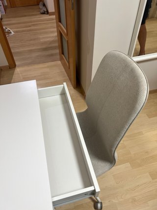 Scrivania Micke e Sedia Langfjall Ikea
