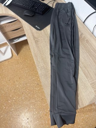 Pantalón Adidas Gris Nuevo