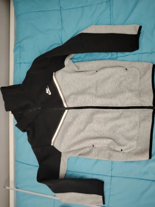 Conjunto Nike Tech Gris y Negro