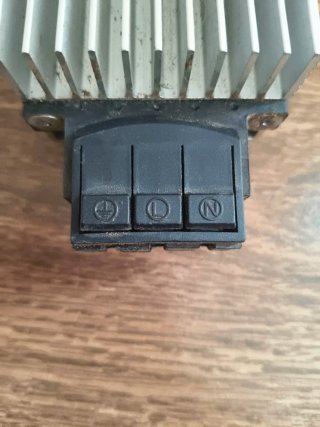 Resistencia Calefactora PTC Armarios Eléctricos