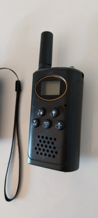 2 Walkie Talkies Negros