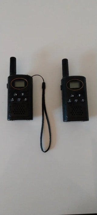 2 Walkie Talkies Negros