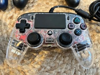 PS4 (PlayStation 4) Negra + 4 Mandos