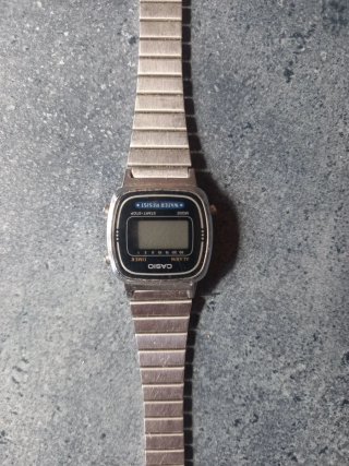 Reloj Casio Vintage Digital Plata