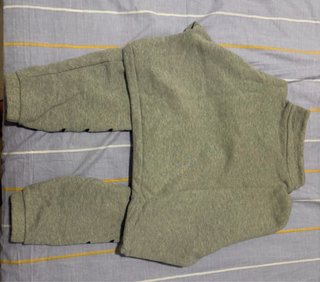 Sudadera Adidas gris con cremallera