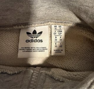 Sudadera Adidas gris con cremallera