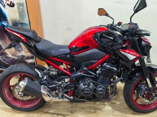 Kawasaki Z900 A2 2024