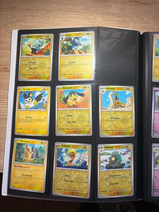 Álbum Pokémon Prismatic Evolutions