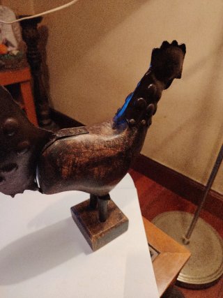 Escultura Gallo Metal y Madera