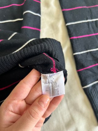 Jersey Lacoste rayas negro y fucsia