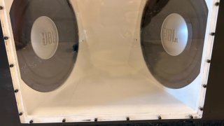 Cajón Subwoofer JBL Doble Coche
