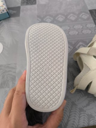 Deportivas blancas con rejilla