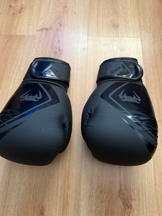 Guantes de boxeo Venum negros