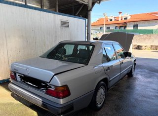 Mercedes-Benz 300D W124 1985