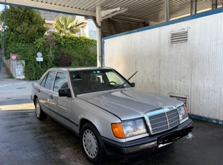 Mercedes-Benz 300D W124 1985