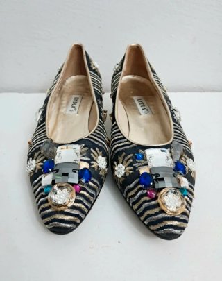 Bailarinas negras customizadas a mano con bordados