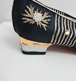 Bailarinas negras customizadas a mano con bordados