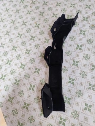 Soporte parachoques trasero derecho Ford fiesta
