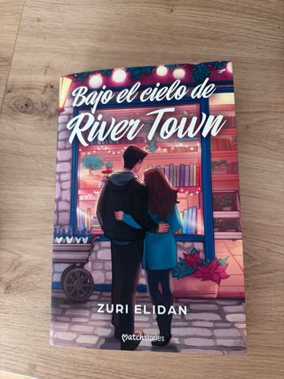 Bajo el cielo de River Town