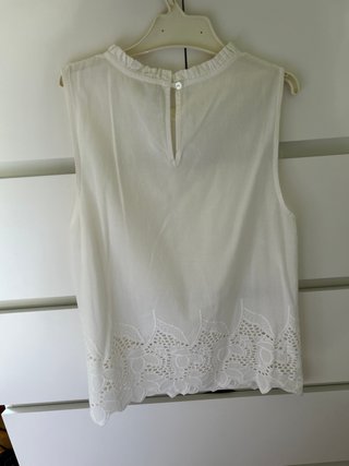 Blusa Stradivarius blanca bordada