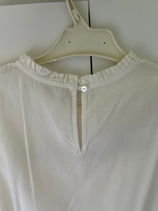 Blusa Stradivarius blanca bordada