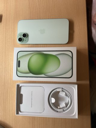 iPhone 15 Plus Verde 128GB + 7 fundas + protectore
