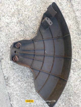 Protector para desbrozadora