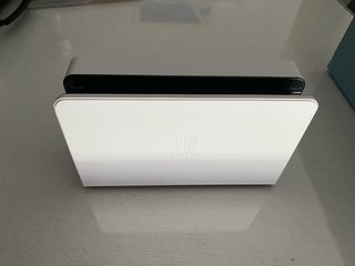 Nintendo Switch OLED + Accesorios + 2 Juegos