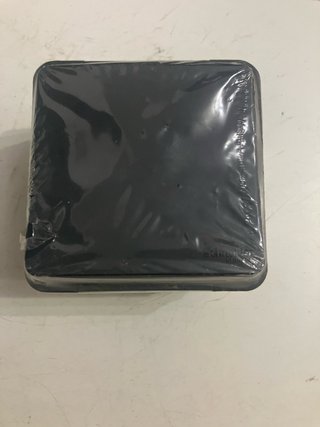 PULSADOR DE SUPERFICIE PARA EXTERIOR. GRIS