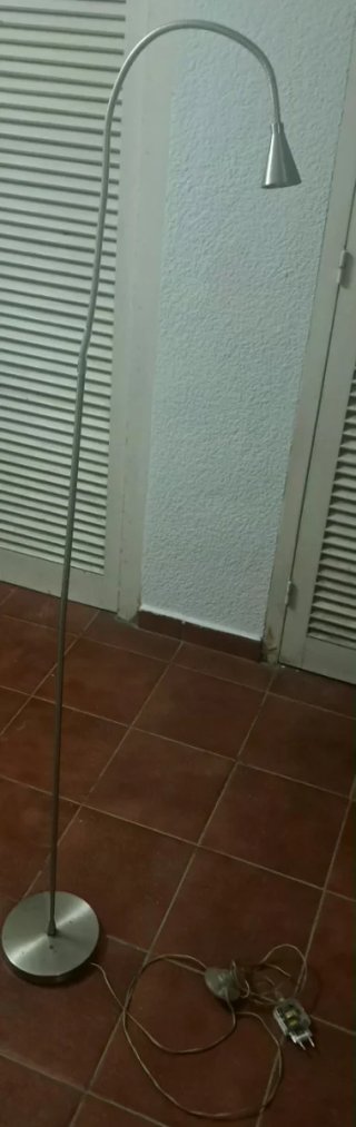 Lámpara de pie Ikea moderna