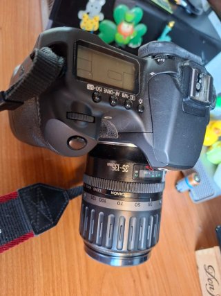 Canon EOS 40D + Objetivo Gratis y flahs