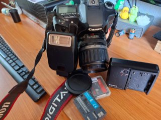 Canon EOS 40D + Objetivo Gratis y flahs