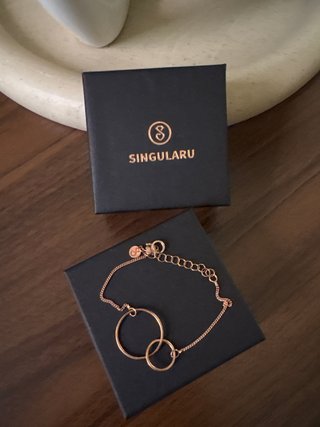 Pulsera Singularu círculos entrelazados oro