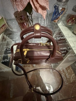 Borsa stile Miu Miu marrone scuro in ecopelle
