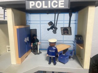 Playmobil Comisaría Policía Antigua + Figuras