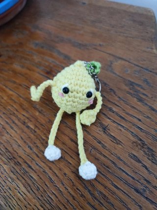 Llaveros tejidos crochet frutas y animales