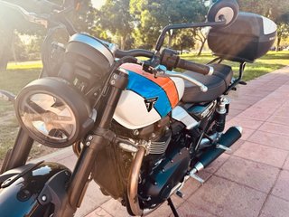 Triumph Speed Twin Negra y Naranja