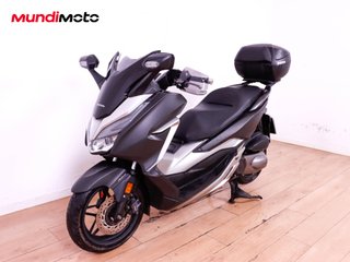 HONDA FORZA 300 TOPBOX