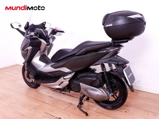 HONDA FORZA 300 TOPBOX