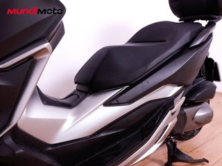 HONDA FORZA 300 TOPBOX