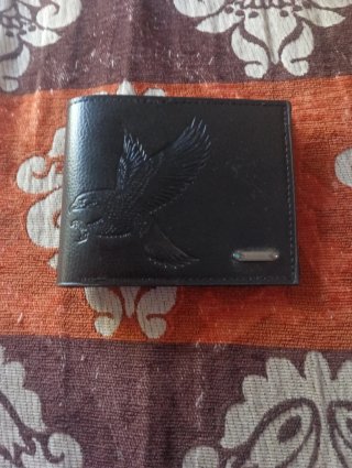 Cartera Negra con Diseño de Águila