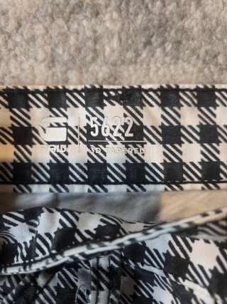 Pantalones G-Star RAW cuadros blanco y negro