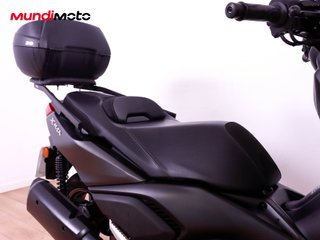 YAMAHA X-MAX 300