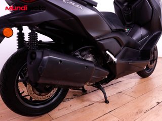 YAMAHA X-MAX 300