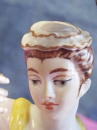 Grupo escultórico porcelana José María Álvarez
