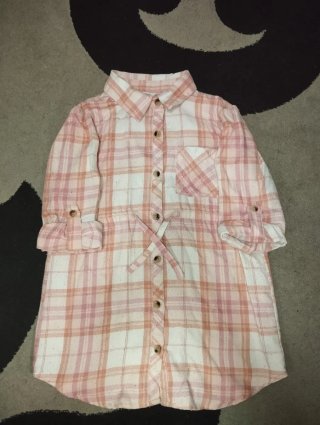 Vestido camisero de cuadros rosa y blanco