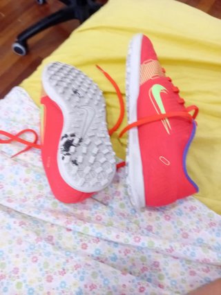 Botas de fútbol Nike Mercurial naranjas