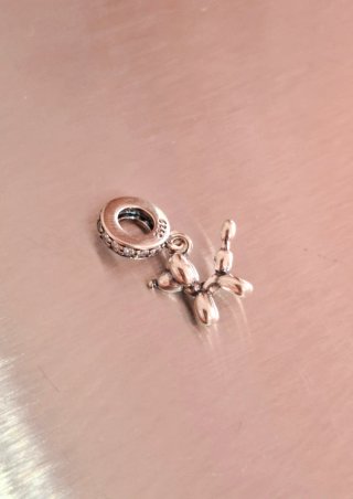 Charm perrito globo