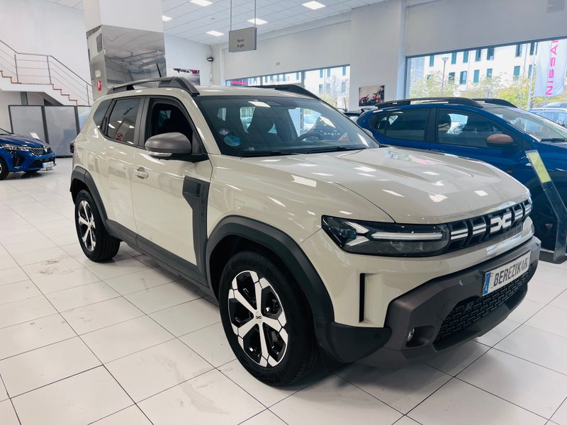 Dacia Duster Journey hybrid 2025